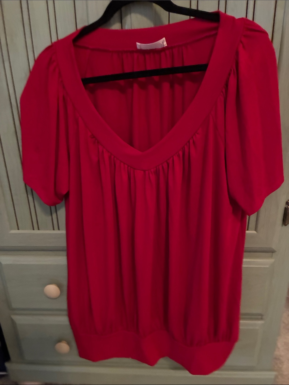 Zenana Outfitters V-Neck Short Sleeve Blouse in Red